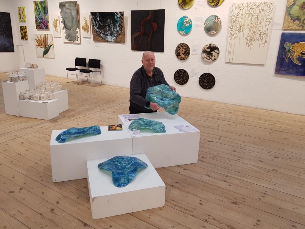 Glaskunstner Michael Kofod i Kunstbygningen Filosoffen Glaskunstner Michael Kofod i Kunstbygningen Filosoffen